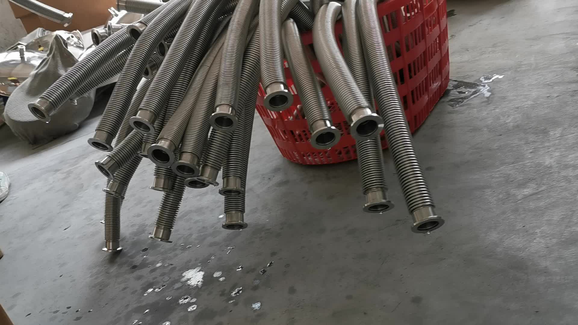 Manguera Corrugada AISI 304 de acero inoxidable para uso industrial en Perú - Grupo Acorsa