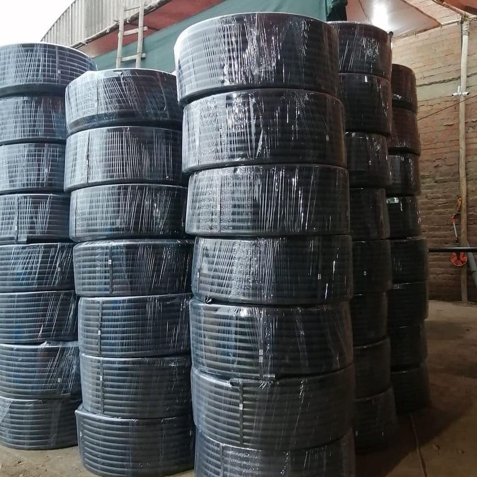 Manguera de polietileno de 1 pulgada PN8 en rollo de 100 metros