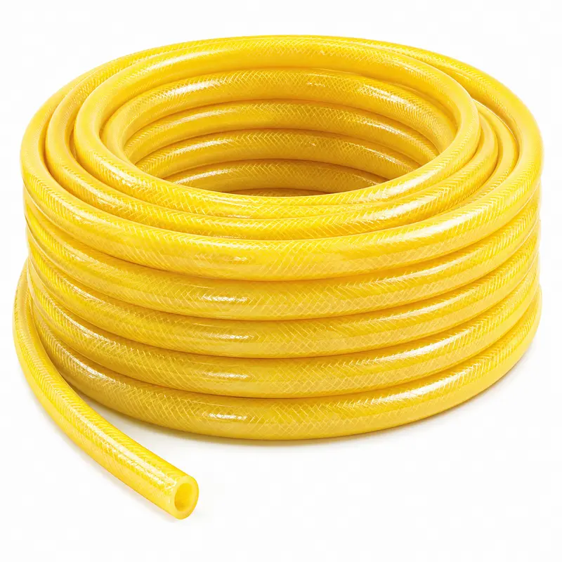 Manguera PVC para construcción reforzada de alta resistencia, ideal para el transporte de agua, aire y líquidos en obras civiles, edificaciones, concreto, equipos industriales y aplicaciones de construcción pesada.